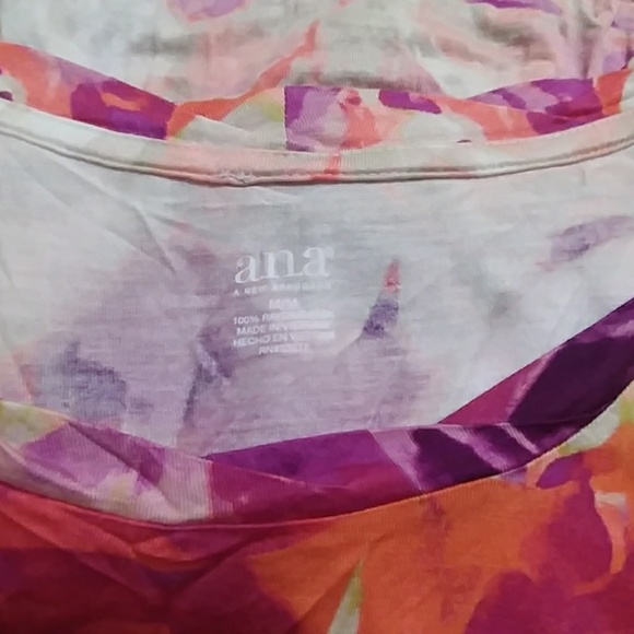 Hi-Low. Floral tank. a.n.a. brand - size Medium - Picture 5 of 6